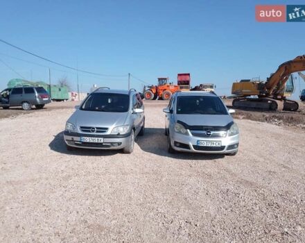 Серый Опель Зафира, объемом двигателя 1.9 л и пробегом 300 тыс. км за 5700 $, фото 7 на Automoto.ua