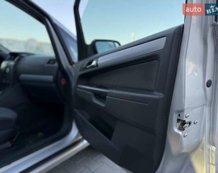 Серый Опель Зафира, объемом двигателя 1.6 л и пробегом 275 тыс. км за 5800 $, фото 20 на Automoto.ua