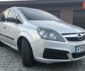Серый Опель Зафира, объемом двигателя 1.6 л и пробегом 302 тыс. км за 4600 $, фото 1 на Automoto.ua