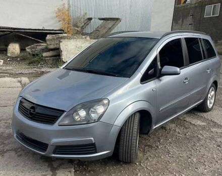 Серый Опель Зафира, объемом двигателя 1.91 л и пробегом 390 тыс. км за 4450 $, фото 5 на Automoto.ua