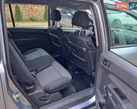 Серый Опель Зафира, объемом двигателя 1.9 л и пробегом 278 тыс. км за 4500 $, фото 36 на Automoto.ua