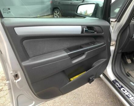 Серый Опель Зафира, объемом двигателя 1.8 л и пробегом 330 тыс. км за 6180 $, фото 19 на Automoto.ua