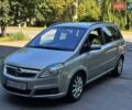 Серый Опель Зафира, объемом двигателя 2.2 л и пробегом 174 тыс. км за 4350 $, фото 1 на Automoto.ua