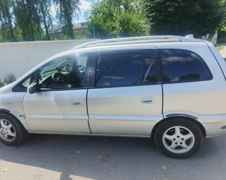 Серый Опель Зафира, объемом двигателя 1.8 л и пробегом 22 тыс. км за 5500 $, фото 2 на Automoto.ua