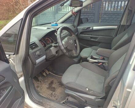 Серый Опель Зафира, объемом двигателя 1.9 л и пробегом 471 тыс. км за 4999 $, фото 7 на Automoto.ua