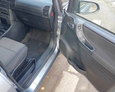 Сірий Опель Зафіра, об'ємом двигуна 2 л та пробігом 267 тис. км за 2600 $, фото 11 на Automoto.ua