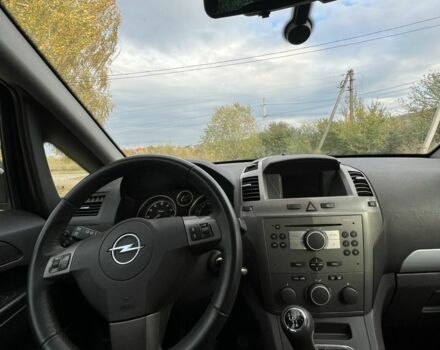 Серый Опель Зафира, объемом двигателя 1.8 л и пробегом 280 тыс. км за 3900 $, фото 6 на Automoto.ua