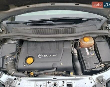 Серый Опель Зафира, объемом двигателя 1.9 л и пробегом 278 тыс. км за 4500 $, фото 75 на Automoto.ua