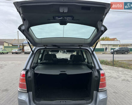 Сірий Опель Зафіра, об'ємом двигуна 1.6 л та пробігом 210 тис. км за 4950 $, фото 38 на Automoto.ua