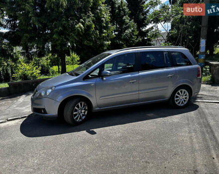 Серый Опель Зафира, объемом двигателя 2.2 л и пробегом 226 тыс. км за 5300 $, фото 5 на Automoto.ua