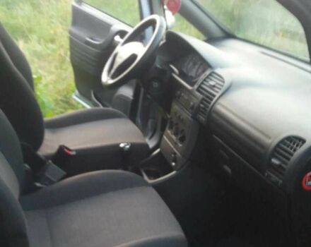 Сірий Опель Зафіра, об'ємом двигуна 0 л та пробігом 240 тис. км за 4900 $, фото 4 на Automoto.ua