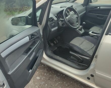 Сірий Опель Зафіра, об'ємом двигуна 1.9 л та пробігом 410 тис. км за 2850 $, фото 5 на Automoto.ua