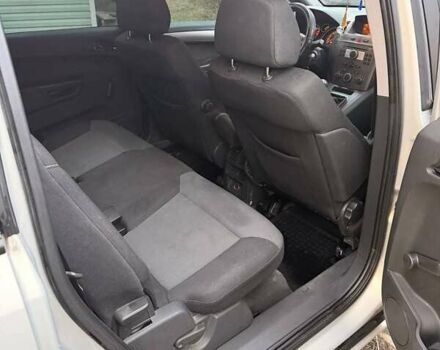 Серый Опель Зафира, объемом двигателя 1.91 л и пробегом 225 тыс. км за 4400 $, фото 13 на Automoto.ua