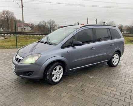 Серый Опель Зафира, объемом двигателя 1.9 л и пробегом 300 тыс. км за 3950 $, фото 2 на Automoto.ua