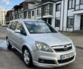 Серый Опель Зафира, объемом двигателя 1.9 л и пробегом 326 тыс. км за 4750 $, фото 1 на Automoto.ua
