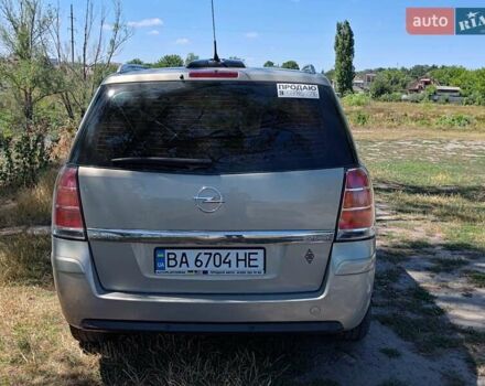 Серый Опель Зафира, объемом двигателя 2.2 л и пробегом 227 тыс. км за 6000 $, фото 3 на Automoto.ua