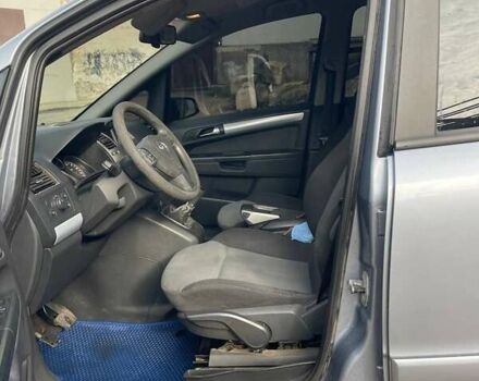 Серый Опель Зафира, объемом двигателя 1.91 л и пробегом 390 тыс. км за 4450 $, фото 7 на Automoto.ua