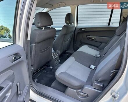 Серый Опель Зафира, объемом двигателя 1.6 л и пробегом 220 тыс. км за 6500 $, фото 6 на Automoto.ua