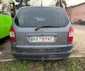 Сірий Опель Зафіра, об'ємом двигуна 2 л та пробігом 235 тис. км за 1800 $, фото 1 на Automoto.ua
