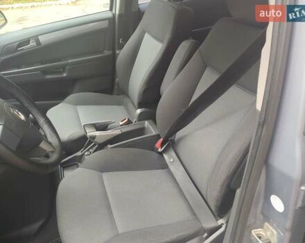 Опель Зафира 2005 в Львове на Automoto.ua Серый Опель Зафира, объемом двигателя 1.91 л и пробегом 322 тыс. км за 4750 $, фото 17 на Automoto.ua