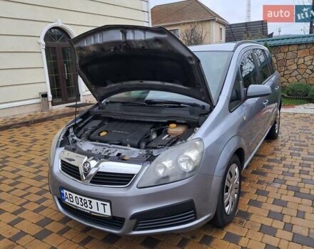 Серый Опель Зафира, объемом двигателя 1.9 л и пробегом 278 тыс. км за 4500 $, фото 72 на Automoto.ua