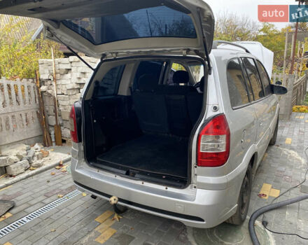 Серый Опель Зафира, объемом двигателя 2.2 л и пробегом 265 тыс. км за 5250 $, фото 4 на Automoto.ua