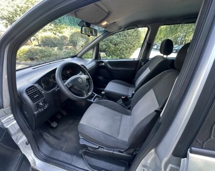 Серый Опель Зафира, объемом двигателя 2 л и пробегом 270 тыс. км за 3000 $, фото 9 на Automoto.ua