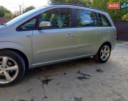 Серый Опель Зафира, объемом двигателя 1.6 л и пробегом 240 тыс. км за 5300 $, фото 22 на Automoto.ua