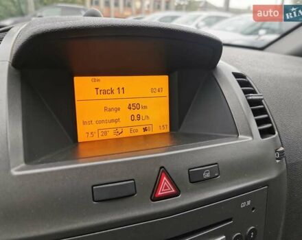 Серый Опель Зафира, объемом двигателя 1.8 л и пробегом 254 тыс. км за 5399 $, фото 30 на Automoto.ua