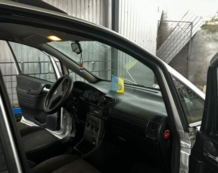 Серый Опель Зафира, объемом двигателя 2.2 л и пробегом 460 тыс. км за 4200 $, фото 6 на Automoto.ua