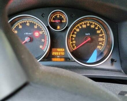 Серый Опель Зафира, объемом двигателя 1.6 л и пробегом 299 тыс. км за 4300 $, фото 2 на Automoto.ua