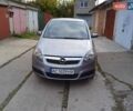 Серый Опель Зафира, объемом двигателя 1.8 л и пробегом 220 тыс. км за 5700 $, фото 1 на Automoto.ua