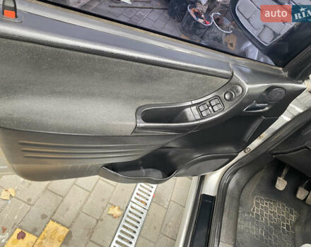 Серый Опель Зафира, объемом двигателя 2.2 л и пробегом 265 тыс. км за 5250 $, фото 15 на Automoto.ua