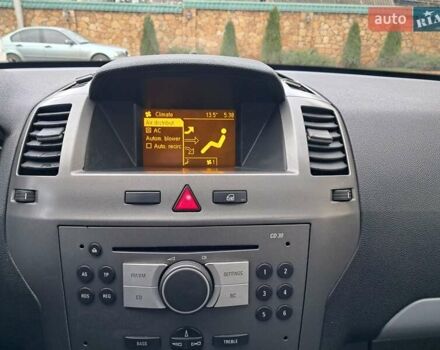 Серый Опель Зафира, объемом двигателя 1.9 л и пробегом 278 тыс. км за 4500 $, фото 56 на Automoto.ua