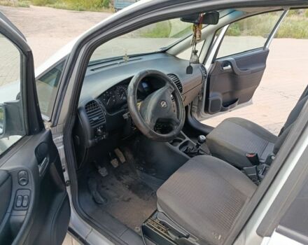 Сірий Опель Зафіра, об'ємом двигуна 2 л та пробігом 238 тис. км за 1700 $, фото 3 на Automoto.ua