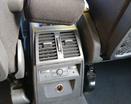 Серый Опель Зафира, объемом двигателя 1.6 л и пробегом 240 тыс. км за 5300 $, фото 12 на Automoto.ua