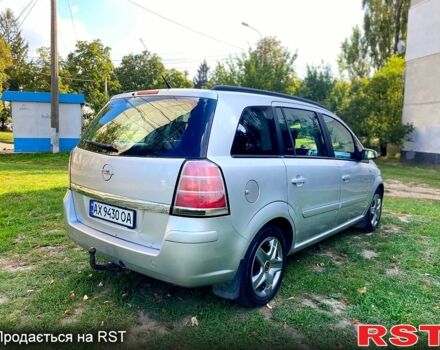 Серый Опель Зафира, объемом двигателя 1.8 л и пробегом 150 тыс. км за 4600 $, фото 2 на Automoto.ua