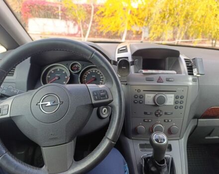 Серый Опель Зафира, объемом двигателя 1.9 л и пробегом 100 тыс. км за 2650 $, фото 7 на Automoto.ua