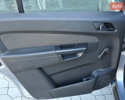 Опель Зафира 2006 в Львове на Automoto.ua Серый Опель Зафира, объемом двигателя 0 л и пробегом 385 тыс. км за 3900 $, фото 19 на Automoto.ua