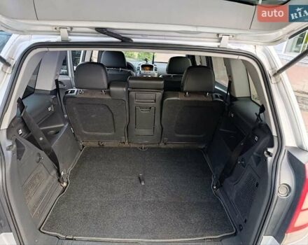 Сірий Опель Зафіра, об'ємом двигуна 1.91 л та пробігом 317 тис. км за 5900 $, фото 7 на Automoto.ua