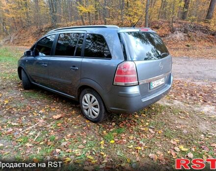 Серый Опель Зафира, объемом двигателя 1.9 л и пробегом 361 тыс. км за 4200 $, фото 3 на Automoto.ua