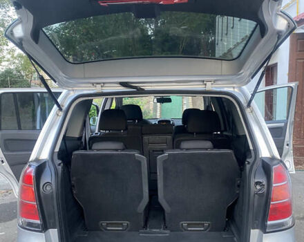 Серый Опель Зафира, объемом двигателя 1.8 л и пробегом 244 тыс. км за 5300 $, фото 12 на Automoto.ua