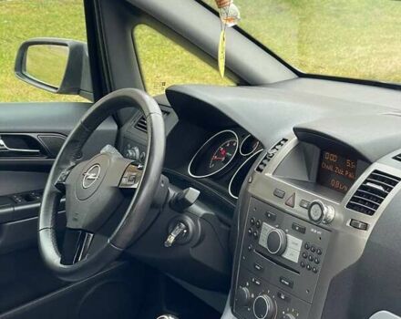 Серый Опель Зафира, объемом двигателя 1.8 л и пробегом 218 тыс. км за 4999 $, фото 30 на Automoto.ua