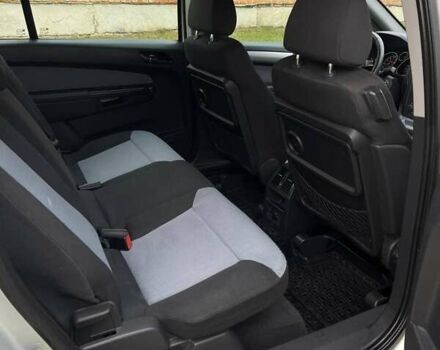 Серый Опель Зафира, объемом двигателя 1.8 л и пробегом 218 тыс. км за 4999 $, фото 33 на Automoto.ua