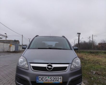 Серый Опель Зафира, объемом двигателя 1.9 л и пробегом 333 тыс. км за 2699 $, фото 1 на Automoto.ua