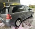 Серый Опель Зафира, объемом двигателя 1.9 л и пробегом 326 тыс. км за 5500 $, фото 3 на Automoto.ua