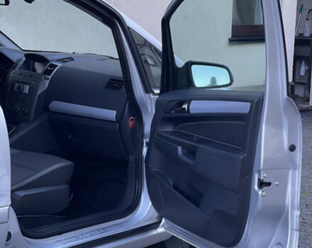 Опель Зафира 2006 в Жовкве на Automoto.ua Серый Опель Зафира, объемом двигателя 1.9 л и пробегом 228 тыс. км за 4999 $, фото 51 на Automoto.ua