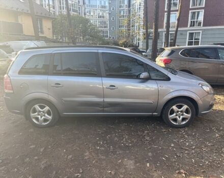 Серый Опель Зафира, объемом двигателя 1.8 л и пробегом 300 тыс. км за 4200 $, фото 2 на Automoto.ua