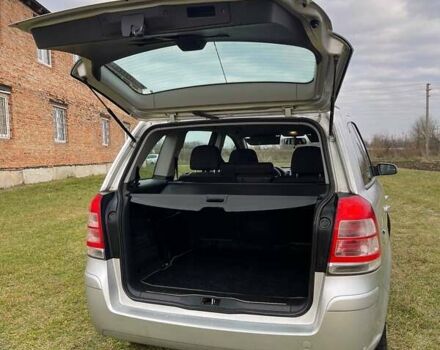 Серый Опель Зафира, объемом двигателя 1.8 л и пробегом 218 тыс. км за 4999 $, фото 13 на Automoto.ua