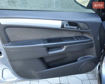 Опель Зафира 2006 в Львове на Automoto.ua Серый Опель Зафира, объемом двигателя 0 л и пробегом 385 тыс. км за 3900 $, фото 15 на Automoto.ua